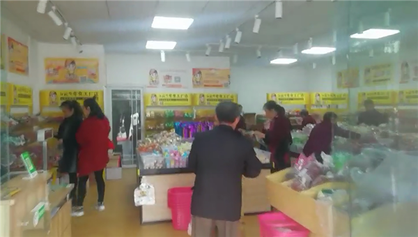 創(chuàng)業(yè)開店選擇休閑零食行業(yè)合適嗎？零食店加盟能否吃香？