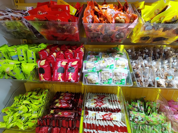 10萬(wàn)元左右加盟品牌零食店哪個(gè)好？